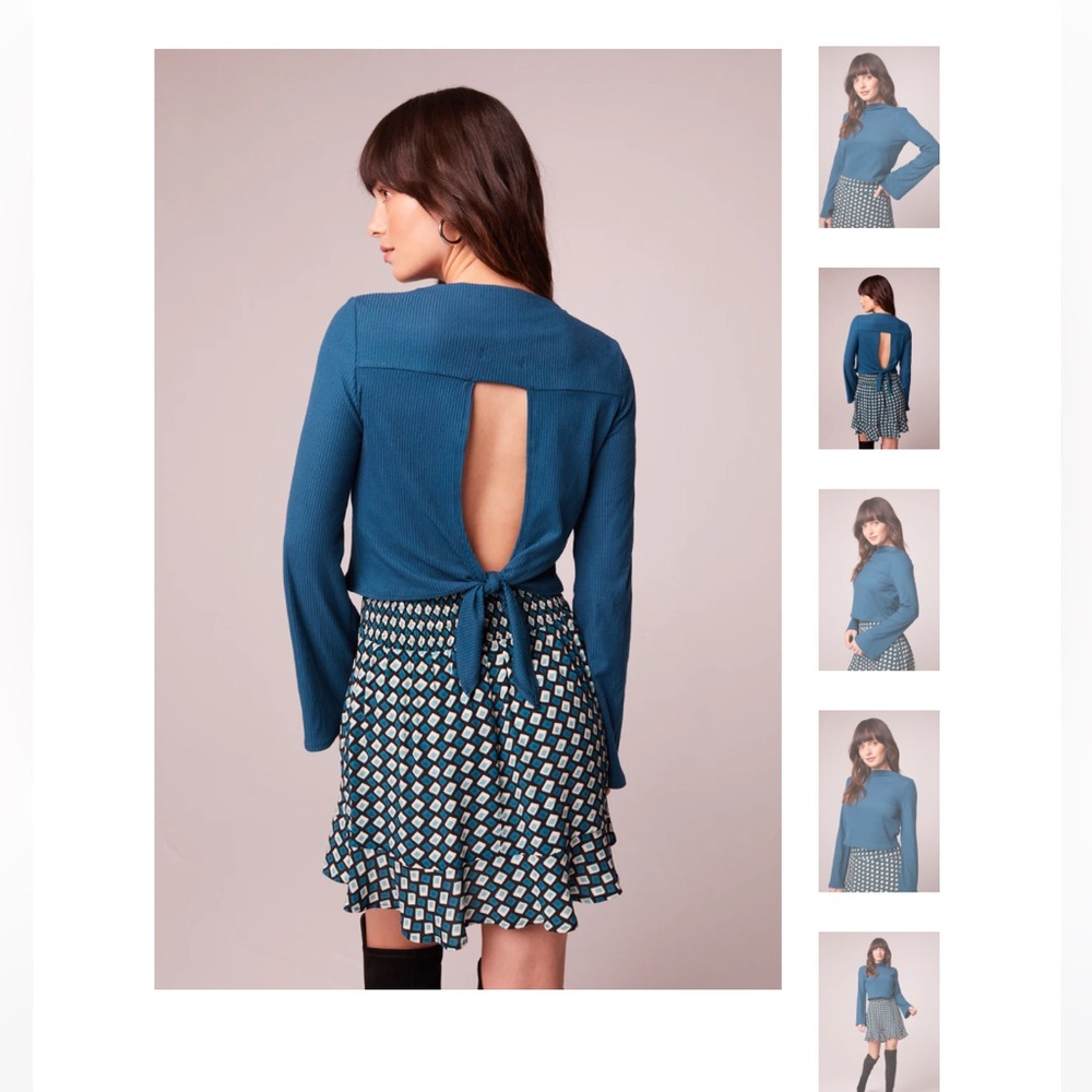 NWT Band Of The Free Avril Teal Mock Neck Crop Top Long Sleeve Open Back Small